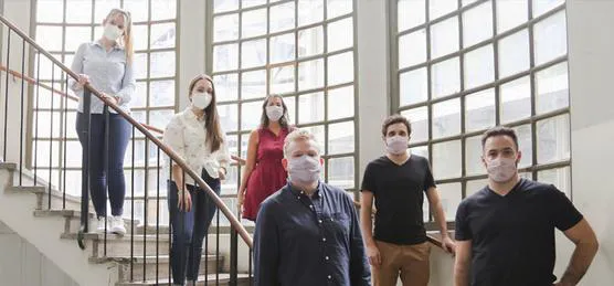 Gabriel-Rabinovich-junto-a-su-equipo-de-trabajo.-