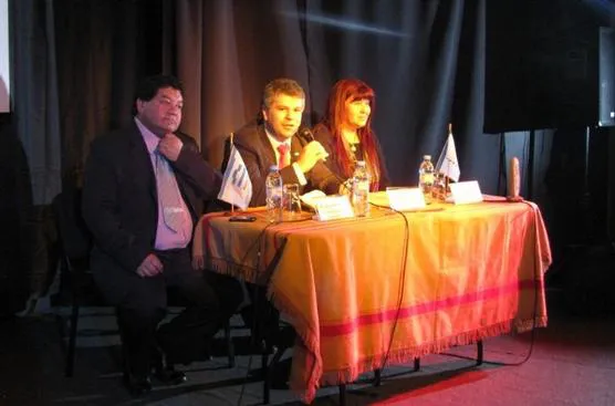 Autoridades-en-el-acto