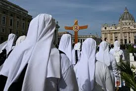 vaticanomonjasdeespaldas