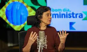 La-ministra-de-Salud,-Nissia-Trindade