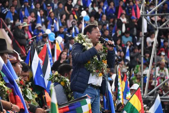 Luis-Arce,-en-el-ampliado-del-MAS,-en-El-Alto.-Foto:-Vice-Com