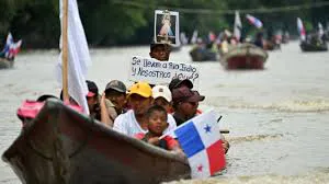 panamaprotestaencanoas
