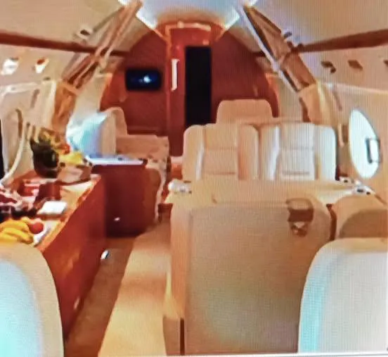 Milei-y-un-viaje-de-lujo