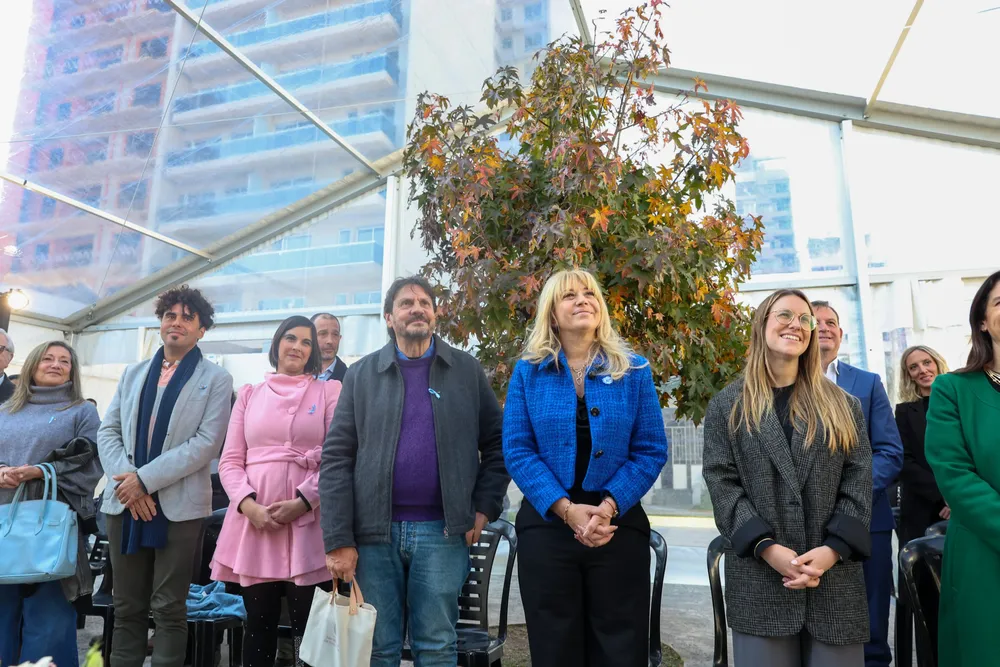 multimedia.grande.89fb821e6abdab93.Z3JhbmRlLndlYnA=