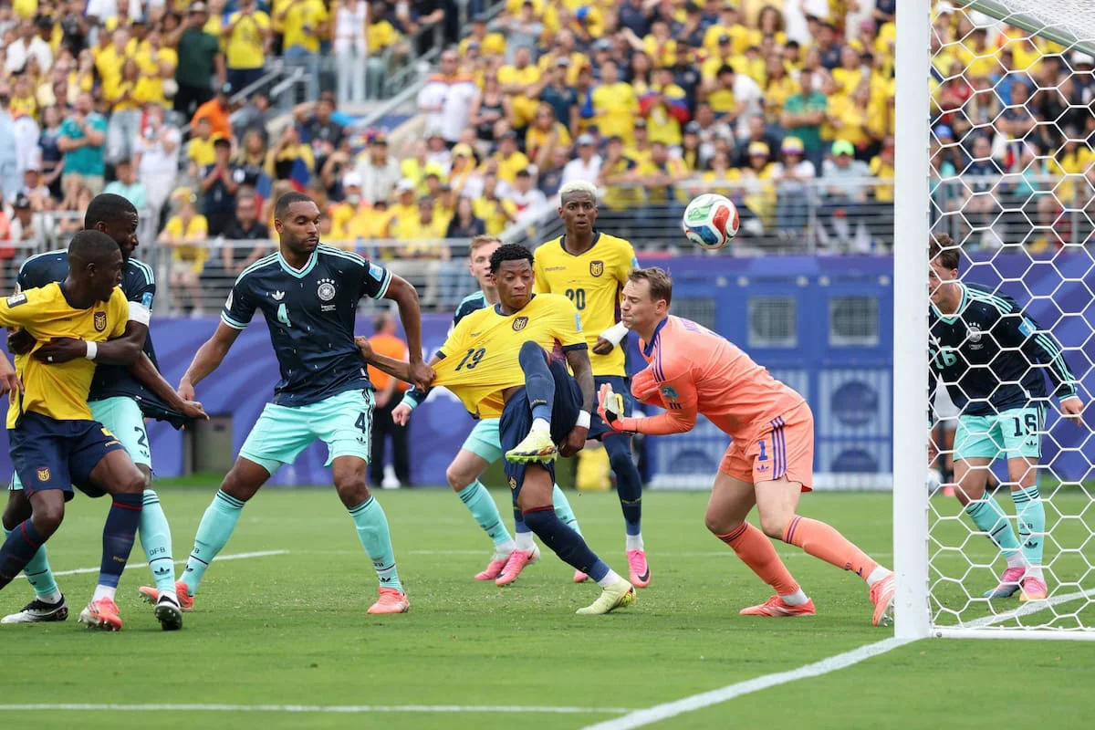 gonzalo-plata-19-se-adelanto-a-manuel-neuer-a-SILFUHOKSRCS3A7TQS4CA7W4YA