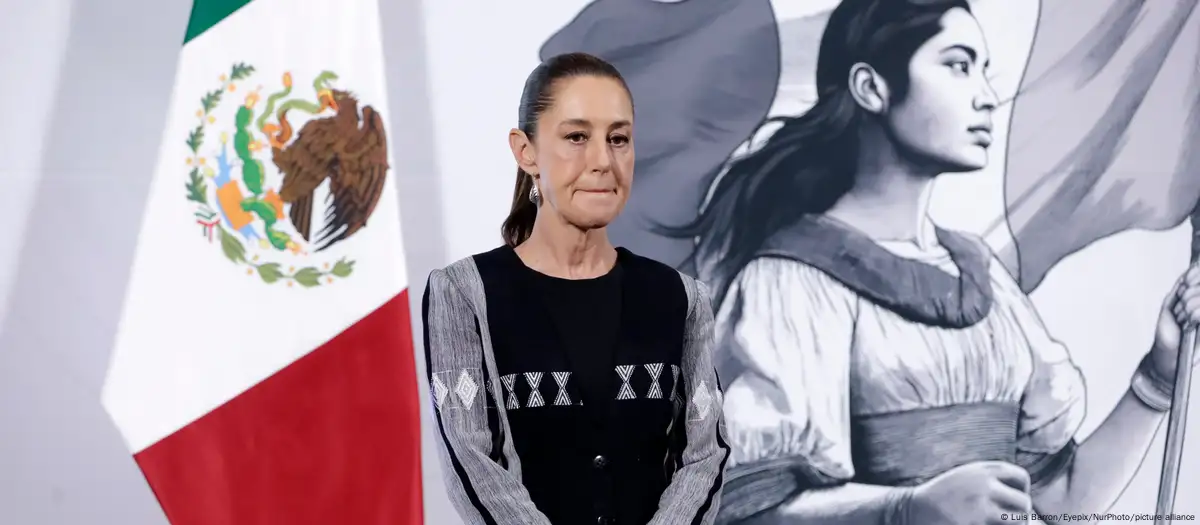mexicosheinbaumbocaapretada