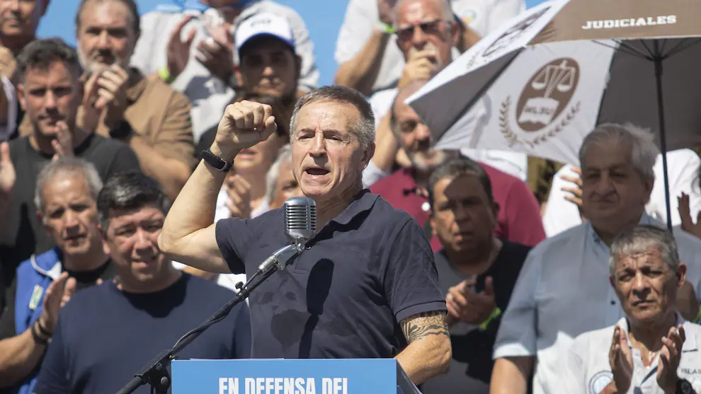 cgt-plaza-de-mayo-marcha-diciembre-2025-ASLMD5UR2ZECRBX7MTB5O45NTQ