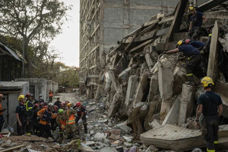 venezuela-labores-rescatistas-terremotos-foto-efe-1-768x512