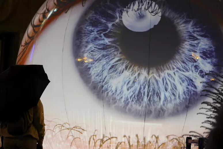 retinaartificial