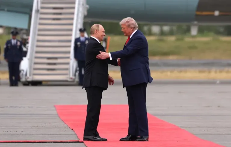 Trump-Putin-Alaska4