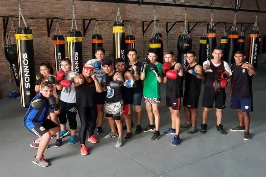 GmO0cdAr-_870x580__1