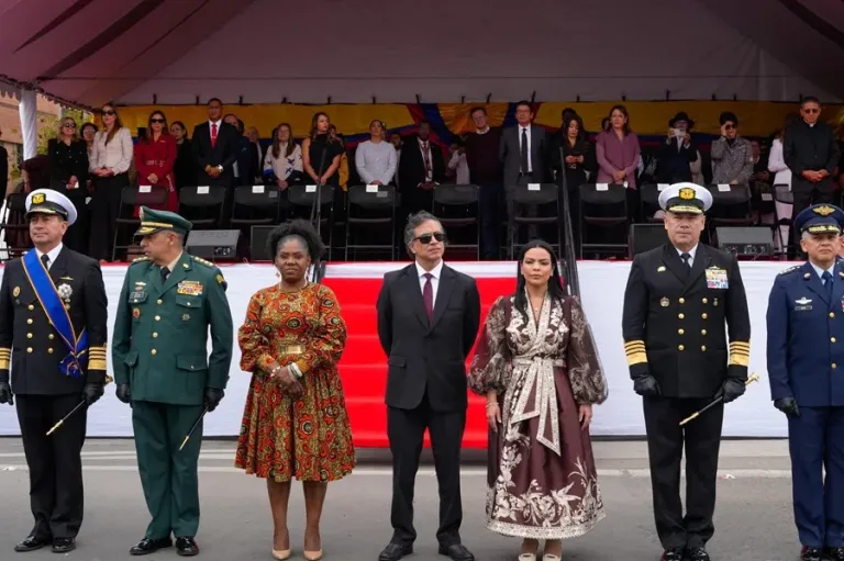 Petro_desfile_militar-1
